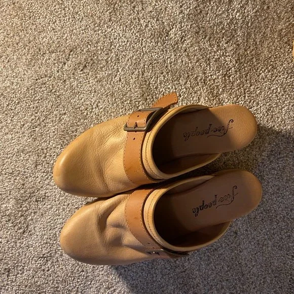 Free People Culver City Leather Clogs - Picture 2 of 3
